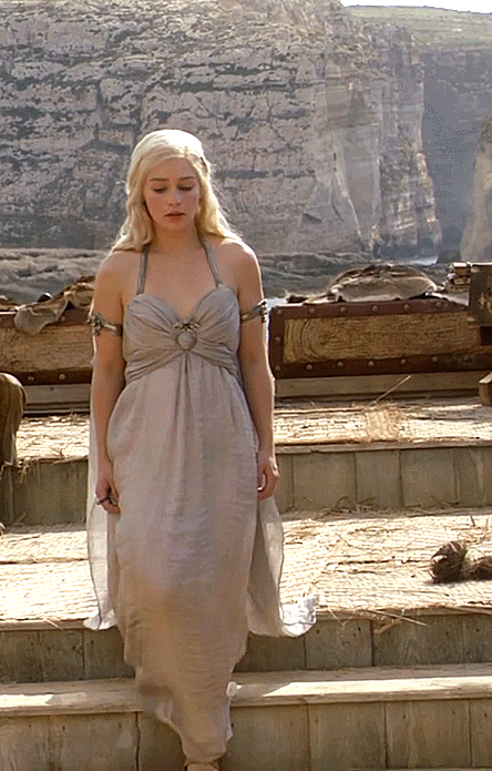 the Queen we choose Dany s wedding dress in 4k