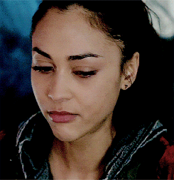 Lindsey Morgan Gifs