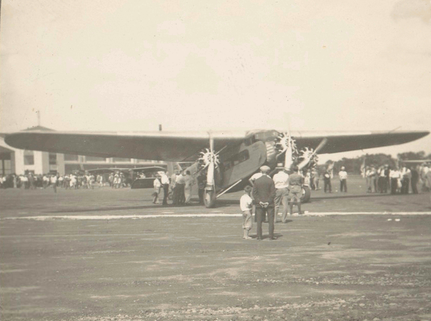 ください 【希少】COLUMBUS TRIMOTOR Ford NC960F センチ